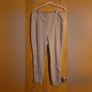 Women's Tan Leggings